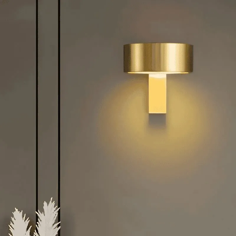 Arne Wall Lamp