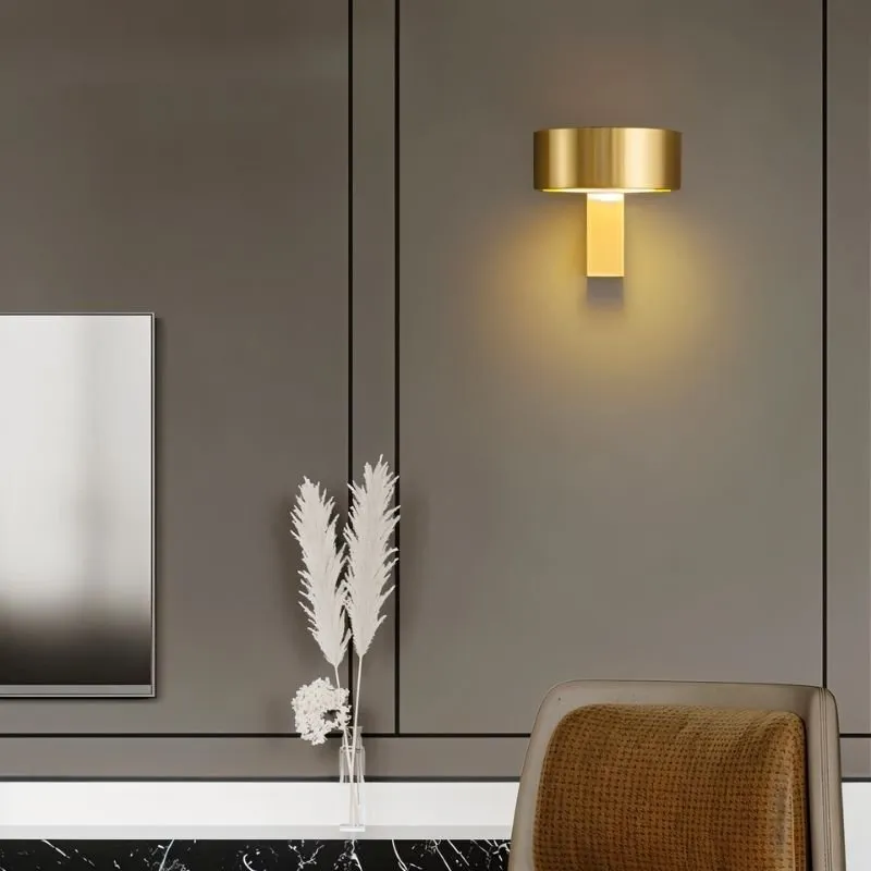 Arne Wall Lamp