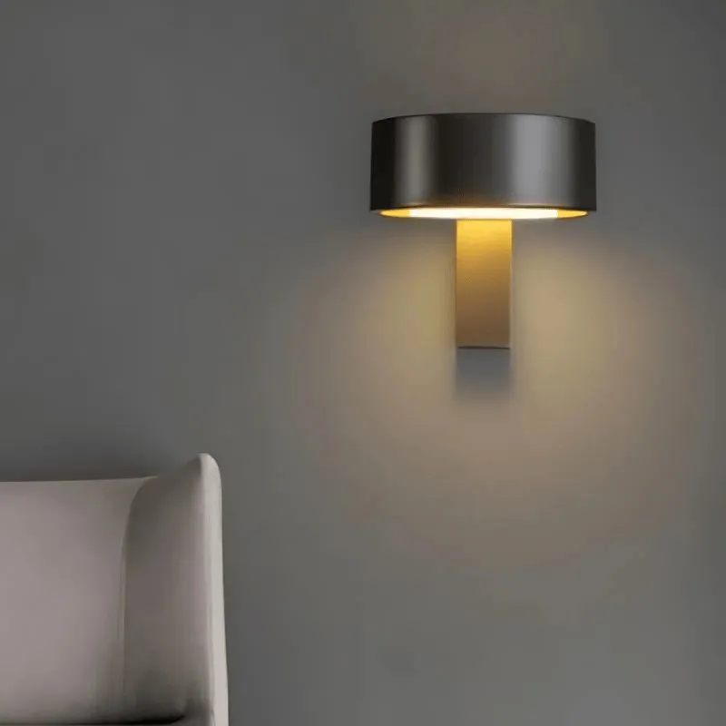 Arne Wall Lamp