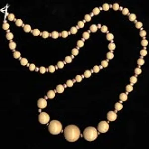 b11-br-0724-Vintage German graduated strands. 1-16" strand