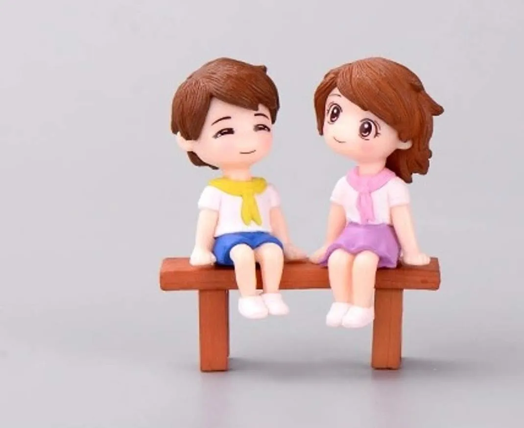 BHOOLU&GOOLU Sweety Lovers - Bench Siting Couple Figurine Miniature - Style - 26 (2pcs/Set)