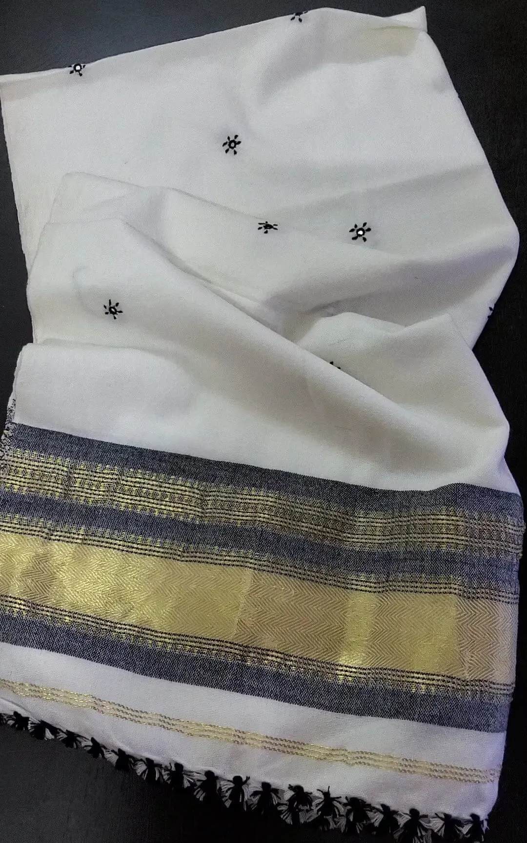 Bhujodi Woollen Shawl with mirror work