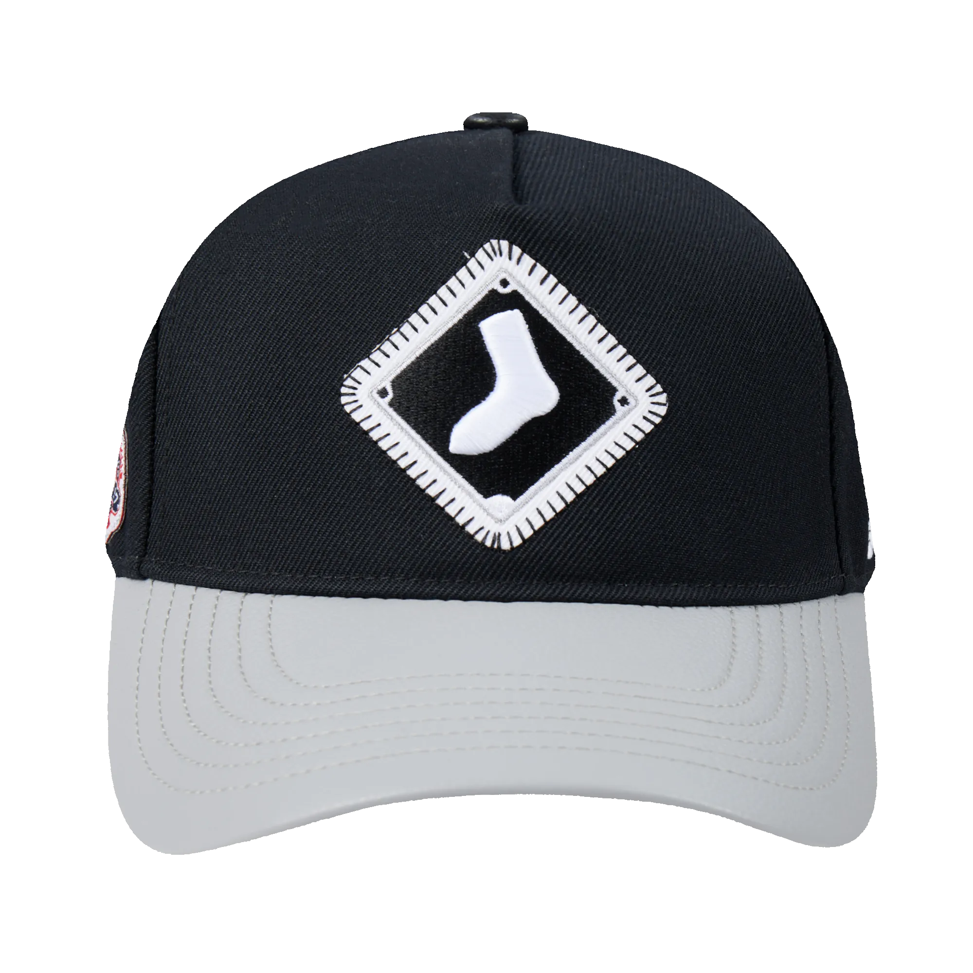 CHICAGO WHITE SOX DIY PICK STITCH LEATHER PINCH FRONT STRAPBACK (BLACK)
