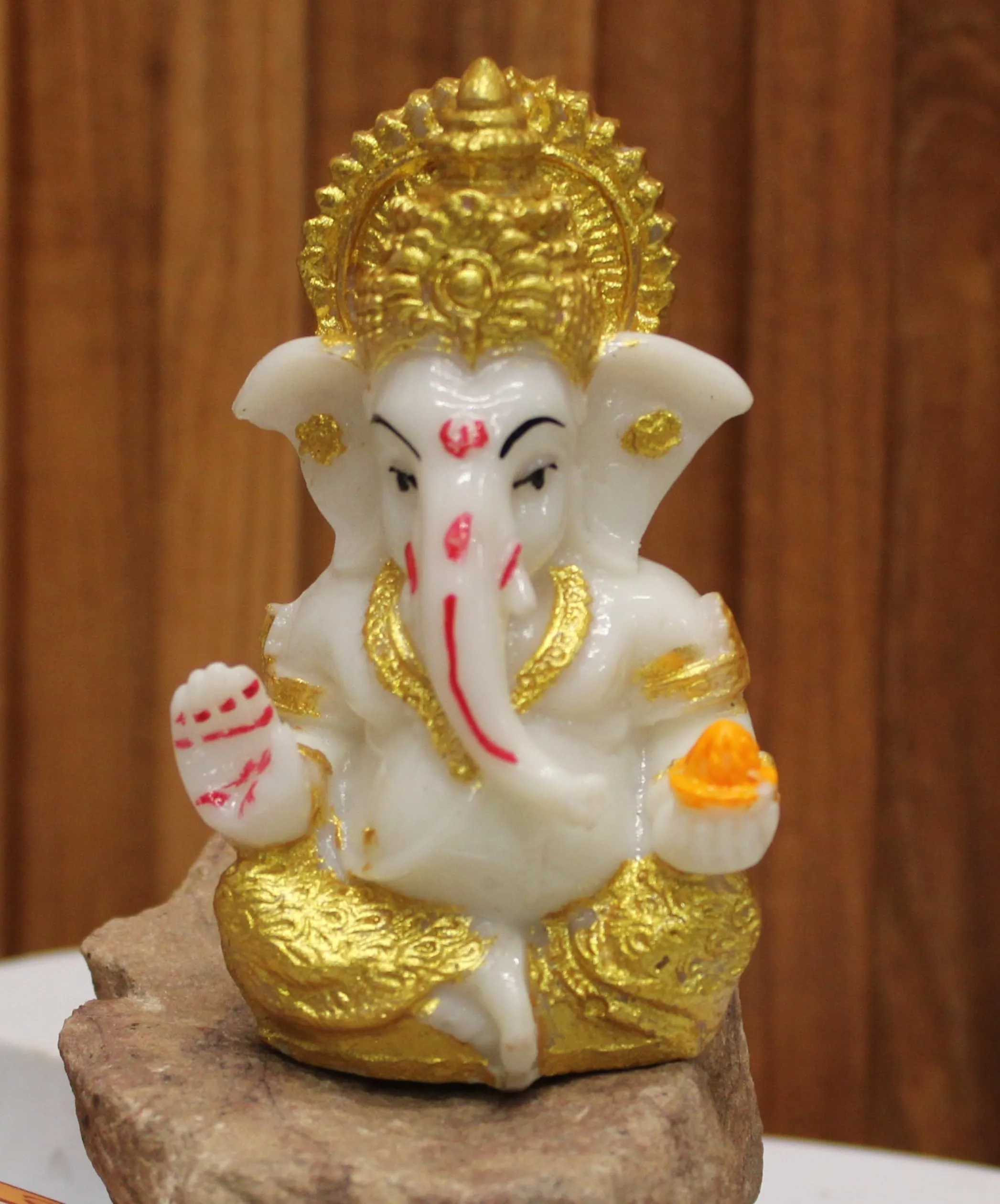 EXPLEASIA Ganesha Idol for car Dashboard | Home mandir| Gift Items | Table top Idol | Idol for Desktop | showpiece| Temple Decor| Office| ganpati (Ganesha 01) Marble dust