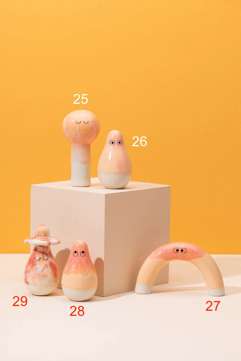 Familia Figurines (No. 25-29)