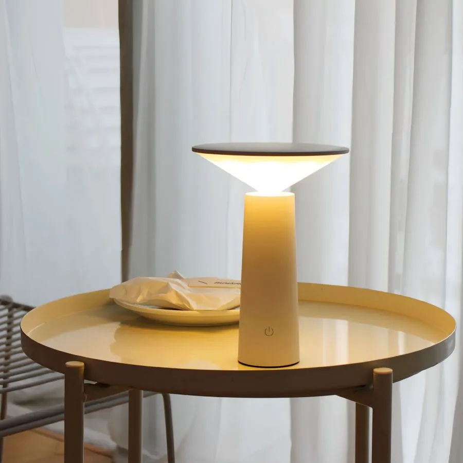 LED Simple Atmosphere Table Lamp, Creative European Style Table Lamp, USB Charging Creative Decoration Restaurant Bedside Night Light