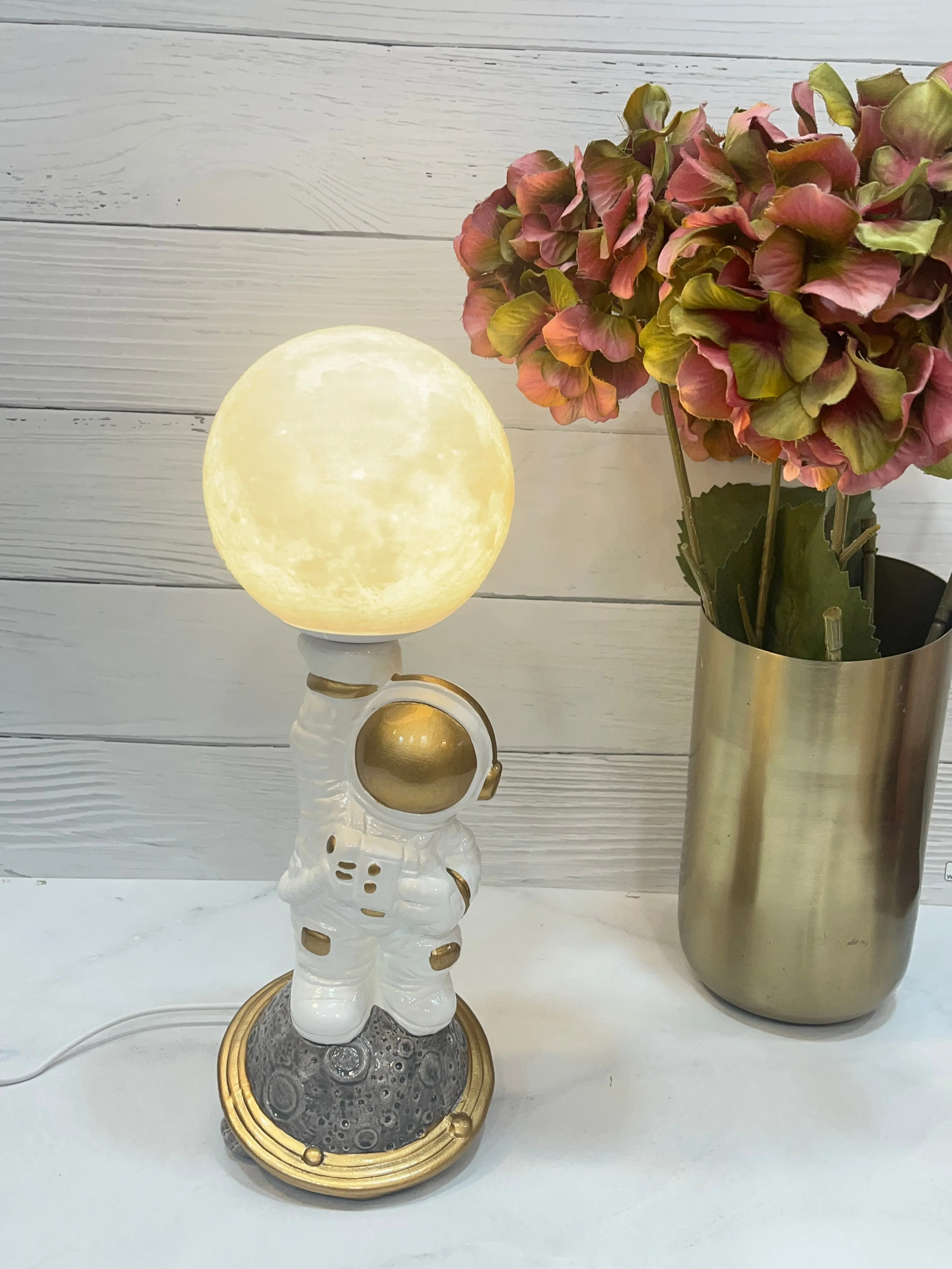 Night Lamp - Astronaut Aura (Gold)