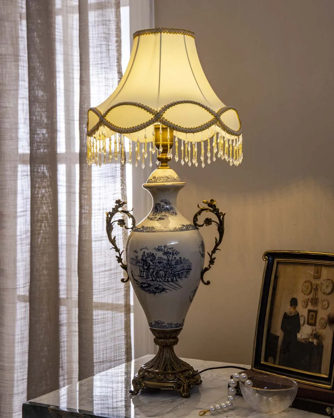 'Straffordshire' Ornamental Decorative Table Lamp
