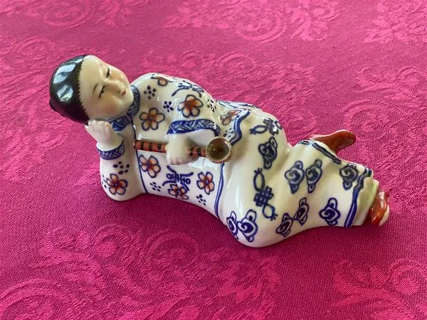Vintage Pair of Chinese Figurines