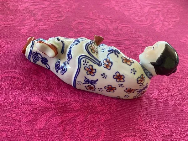 Vintage Pair of Chinese Figurines