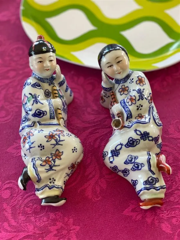 Vintage Pair of Chinese Figurines