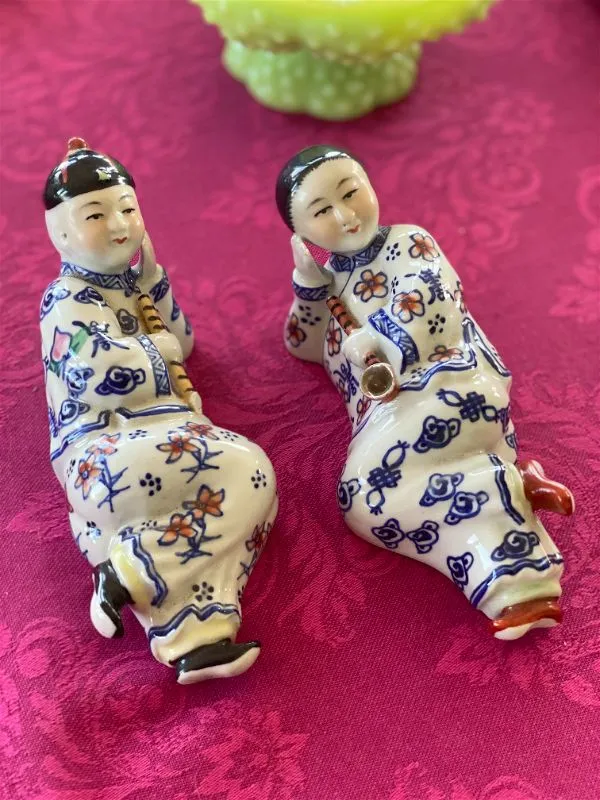 Vintage Pair of Chinese Figurines